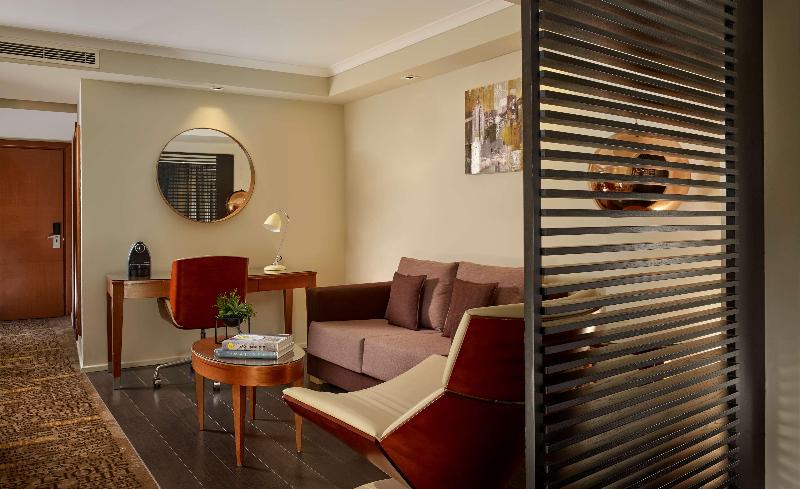Номер Executive, Park Plaza Victoria London