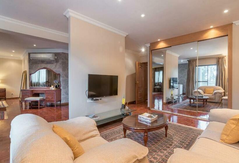 سوئیت پرزیدنت, Bongavila   Boutique