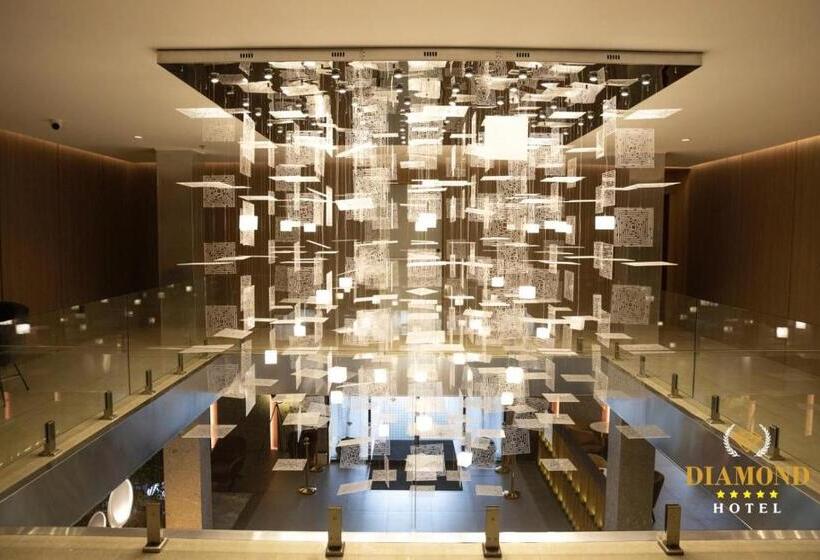 اتاق استاندارد سه نفره, Diamond Prishtina