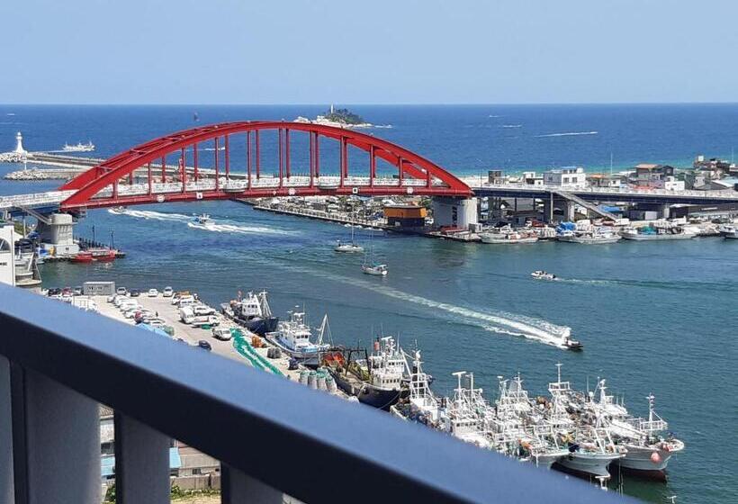 اتاق استاندارد با چشم‌انداز دریا, Sunrise Hotel Junior Suite Room11f Sea  View