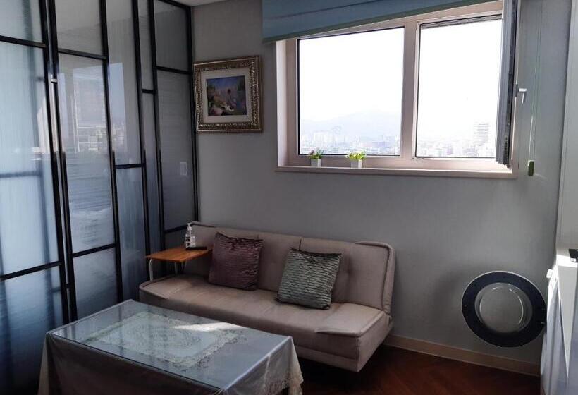 اتاق استاندارد با چشم‌انداز دریا, Sunrise Hotel Junior Suite Room11f Sea  View