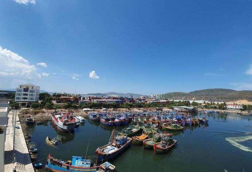اتاق استاندارد با چشم‌انداز دریا, Th Quy Nhơn