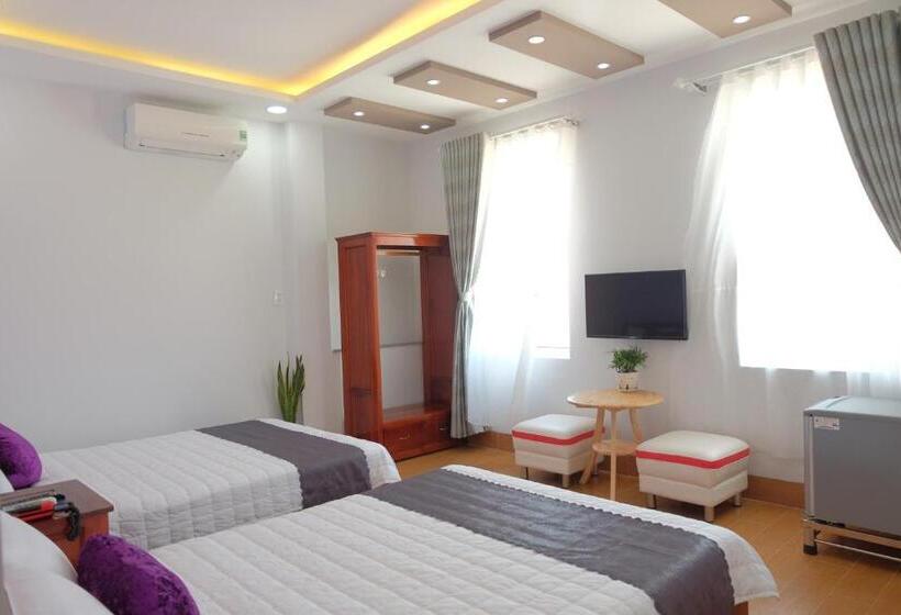 اتاق لوکس, Th Quy Nhơn