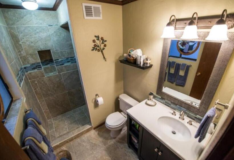 اتاق لوکس با تخت بزرگ, Canyon Colors Bed And Breakfast
