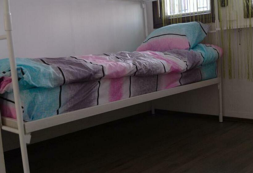 اتاق استاندارد چهار تخته, Hostel Belgrade Shungit Dragana Jeftića Br 10