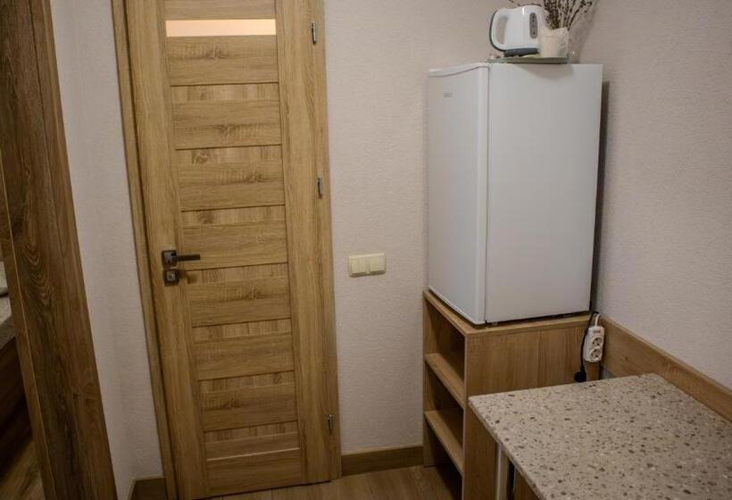 חדר סטנדרט לשלושה, каприз