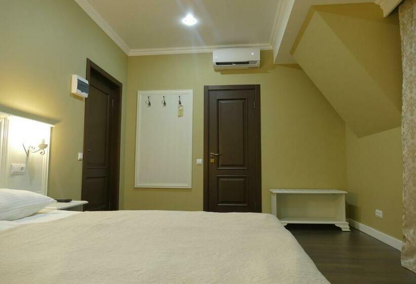 اتاق استاندارد با بالکن, Abaata