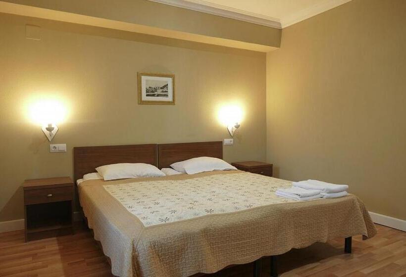 اتاق استاندارد با بالکن, Abaata