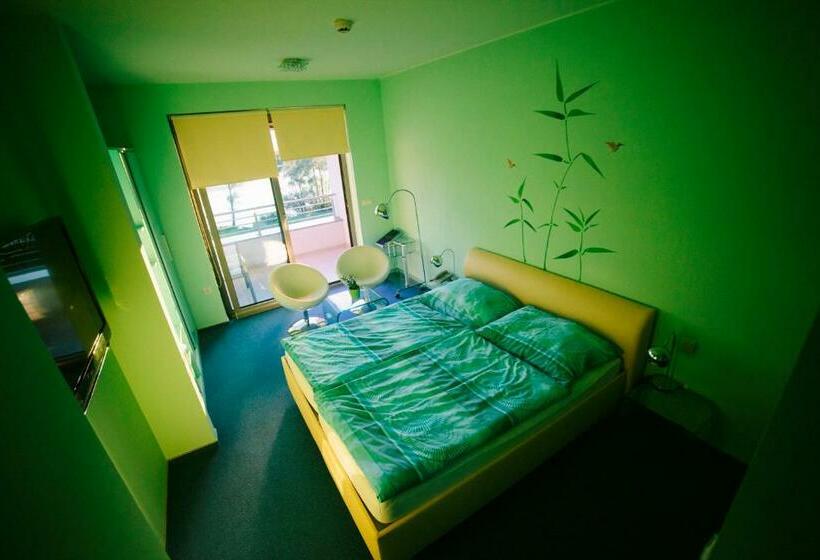 اتاق استاندارد با بالکن, šiker B&b