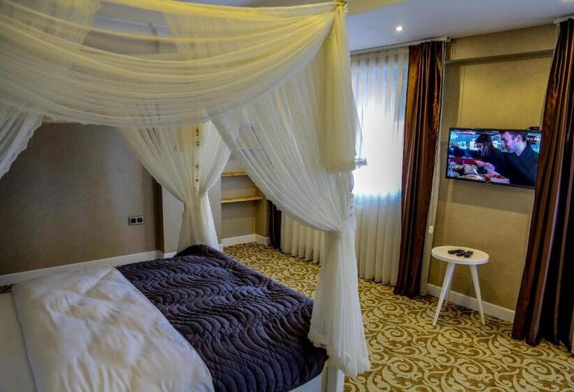 سوئیت با تخت بزرگ, My Suit Residence