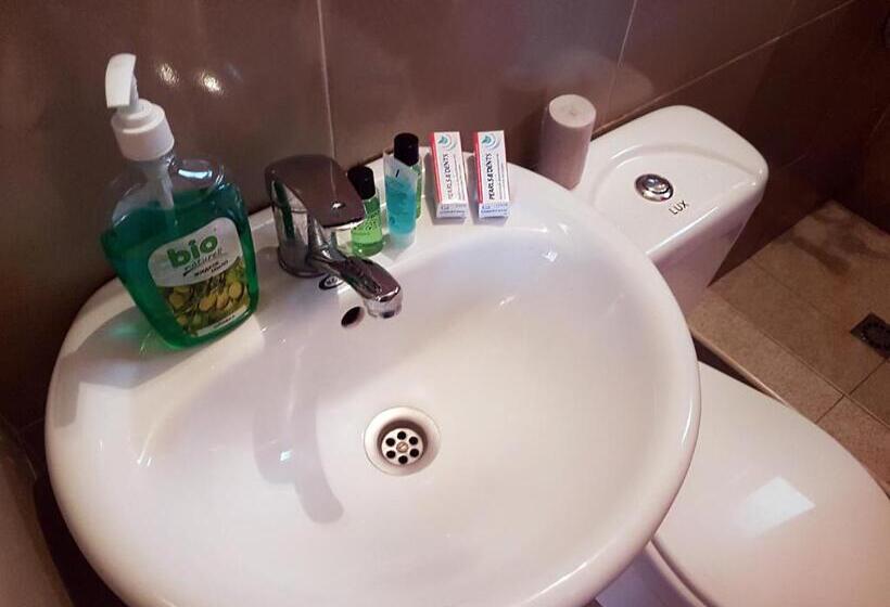 اتاق استاندارد چهار تخته, Guest House Villa