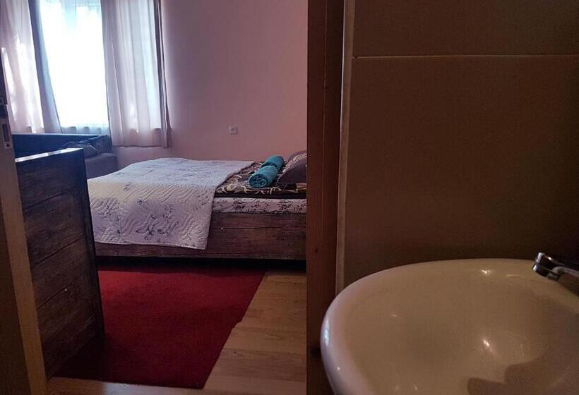 اتاق استاندارد چهار تخته, Guest House Villa