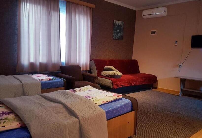 اتاق استاندارد سه نفره, Guest House Villa