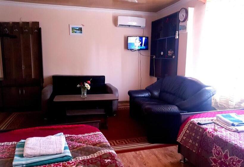 اتاق استاندارد سه نفره, Guest House Villa