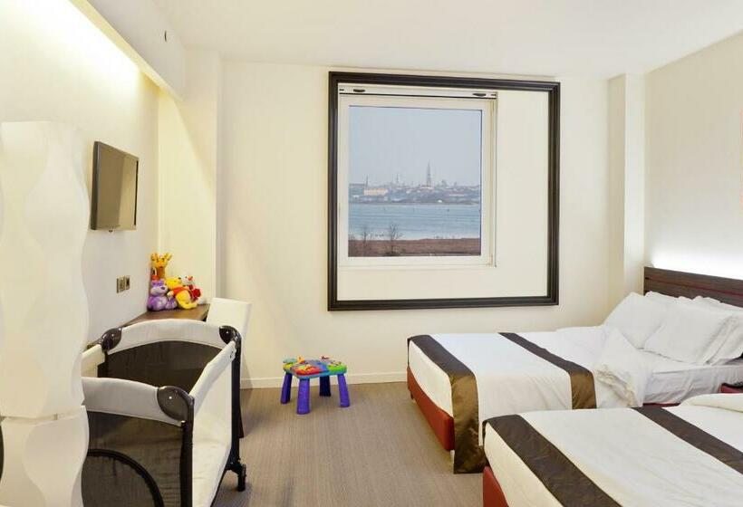Семейный Номер, Antony Hotel   Venice Airport