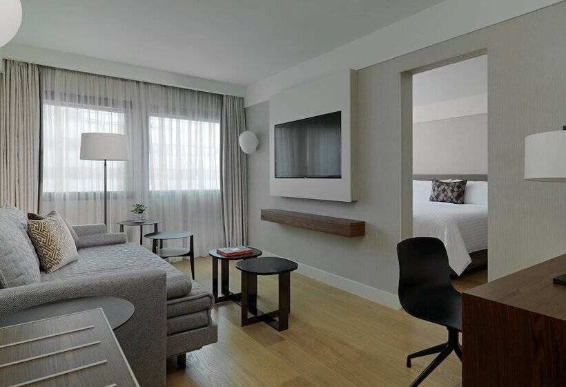 스위트, Athens Marriott