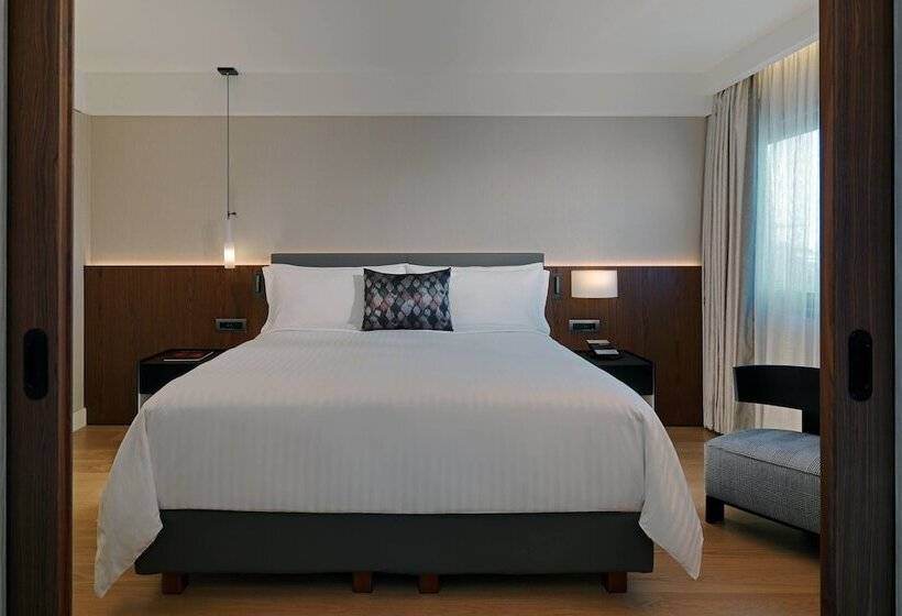 스위트, Athens Marriott