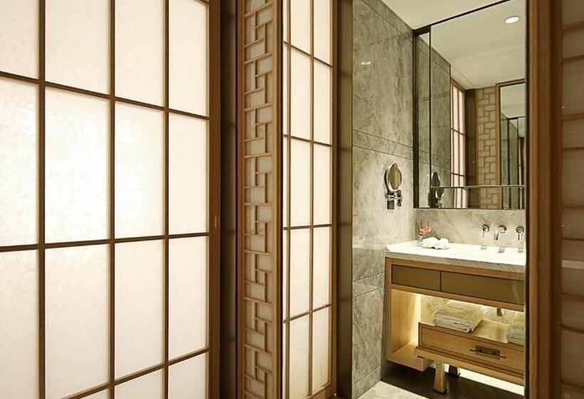 جناح, Holiday Inn Dalian Hot Spring, An Ihg