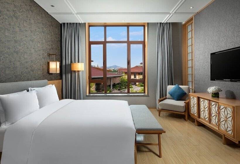 جناح, Holiday Inn Dalian Hot Spring, An Ihg