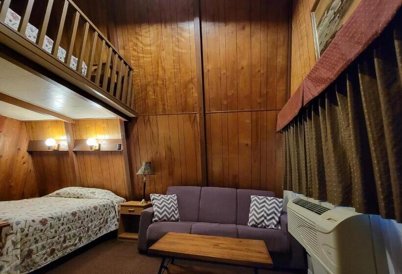 Номер Deluxe, The Ranch Motel