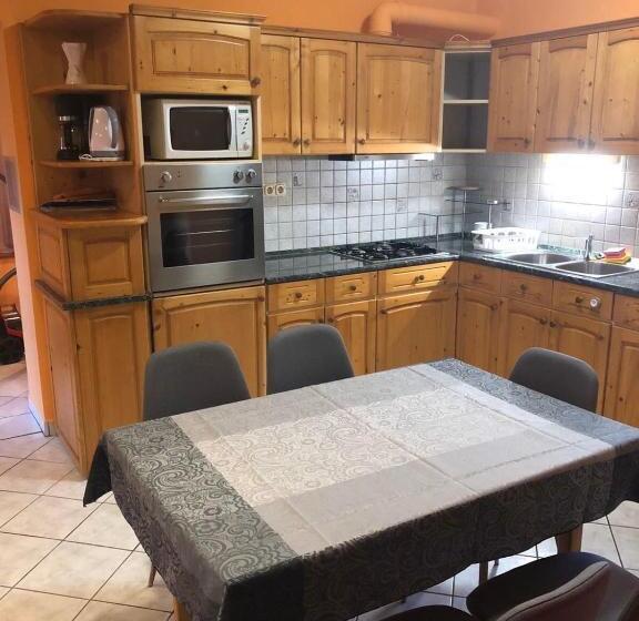 آپارتمان 1 خوابه همکف, Lucky Villa