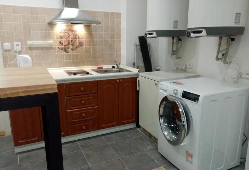 Quarto Triplo Economy, Apartmany Jan Becher