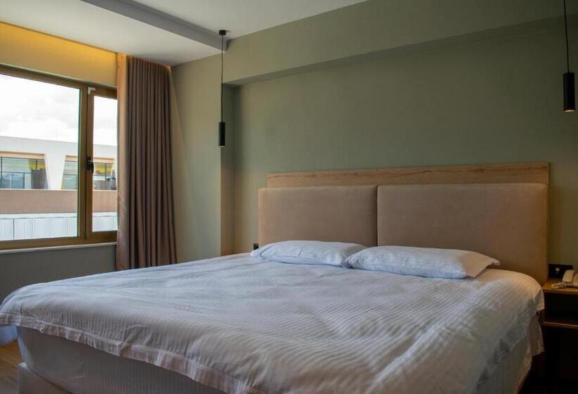 اتاق سوپریور با تخت بزرگ, Bocca Hotel Korce