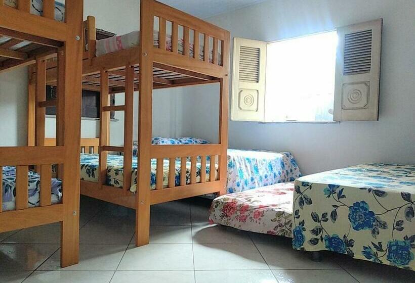 تختخواب در اتاق مشترک, Lazer Hostel