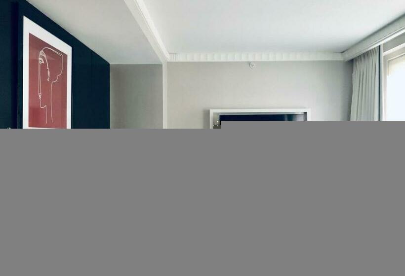 디럭스 룸 킹사이즈 침대, Sofitel Lafayette Square Washington Dc