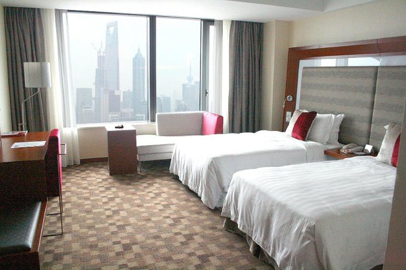 스탠다드 룸, Novotel Atlantis Shanghai   Breakfast In The Clouds With River View In The Revolving Restaurant