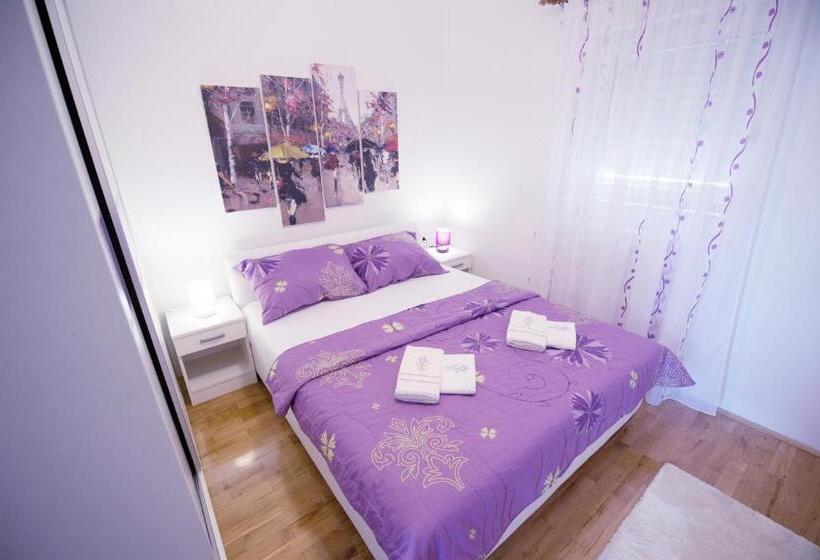 سوئیت با بالکن, Apartman Katarina