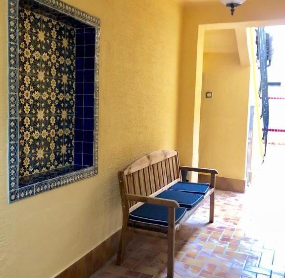 اتاق پنت هاوس, Apartments Maria