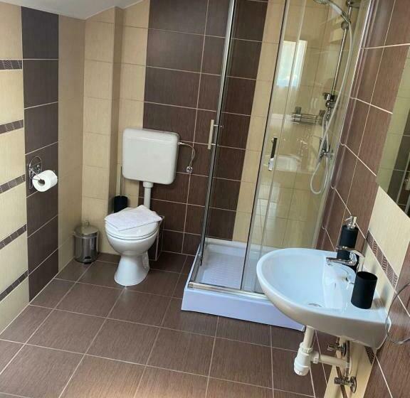 标准间, Riviéra Apartmanok