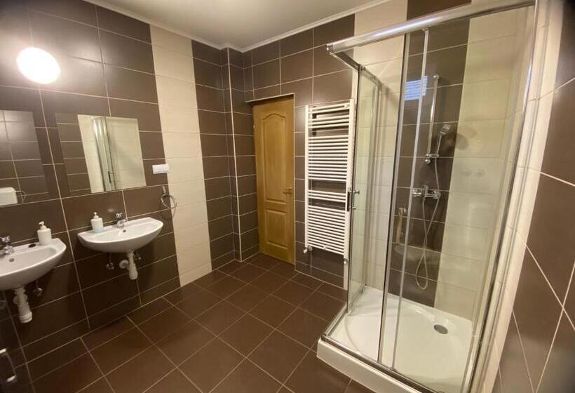带2个卧室的公寓, Riviéra Apartmanok