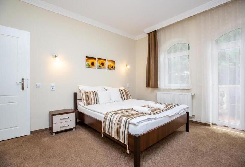 استودیو استاندارد با بالکن, Villa Rosa