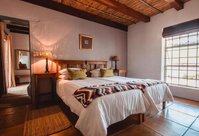 Семейный Номер, Cypress Cottage Guest House