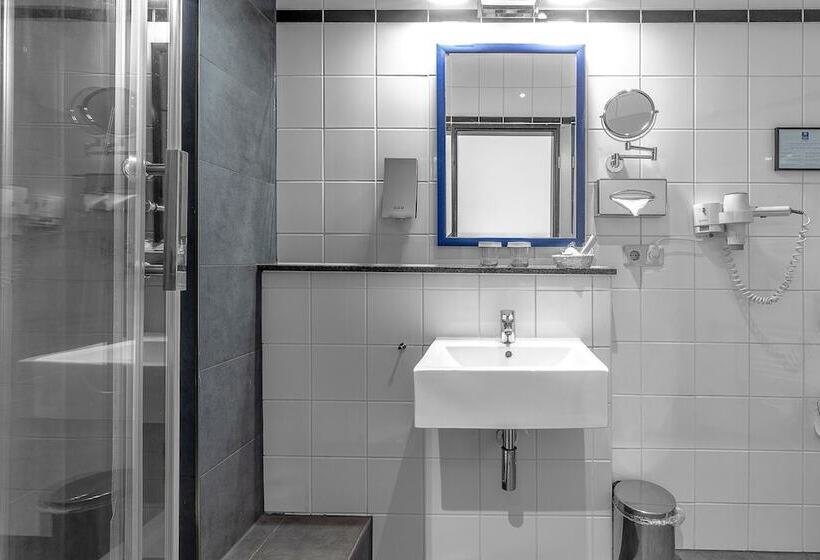 اتاق استاندارد یک نفره, Comfort Hotel Frankfurt Central Station