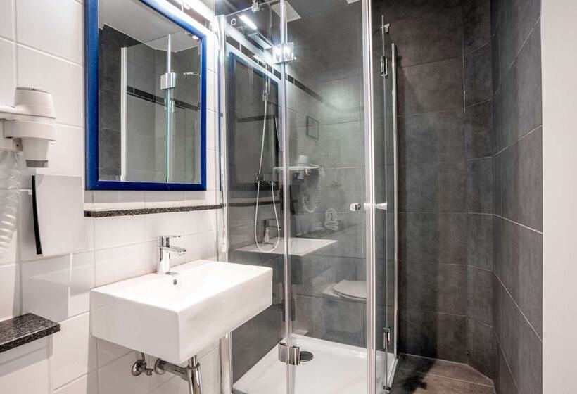 اتاق استاندارد, Comfort Hotel Frankfurt Central Station