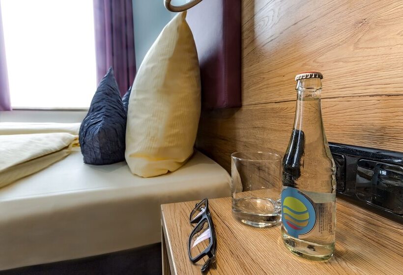 اتاق استاندارد, Comfort Hotel Frankfurt Central Station
