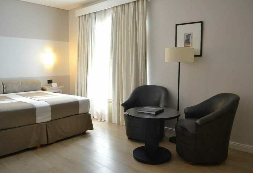 标准工作室, Loi Suites Recoleta