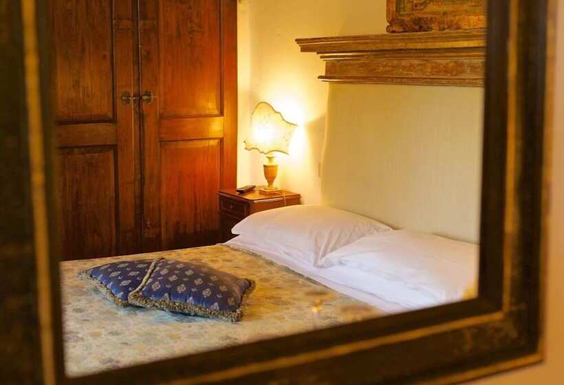 اتاق سوپریور, Relais Villa Baldelli