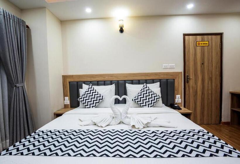 اتاق سوپریور با تخت بزرگ, Travel Inn