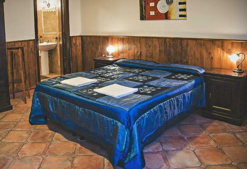 اتاق استاندارد چهار تخته, Bed And Breakfast Ichnos