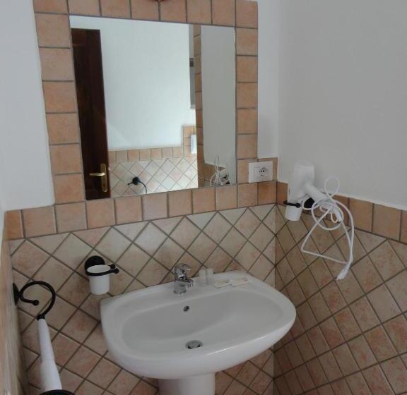 اتاق استاندارد, Bed And Breakfast Ichnos