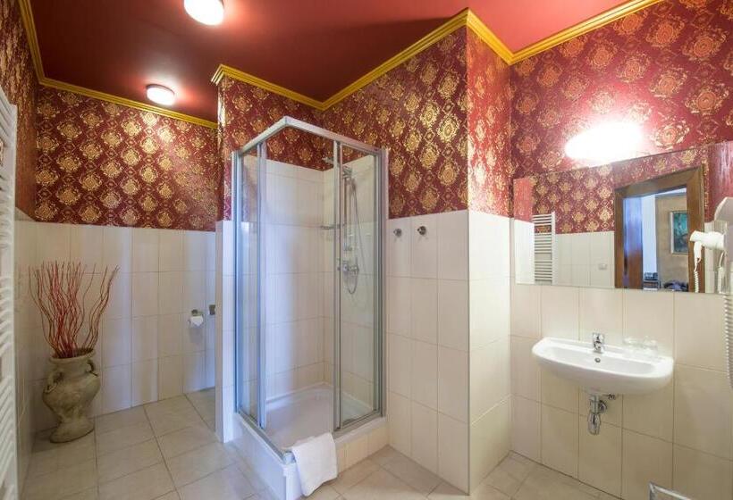 デラックスルーム, Grand Vígľaš