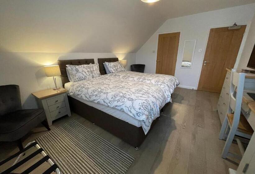 Номер Deluxe, Cotswold Hare