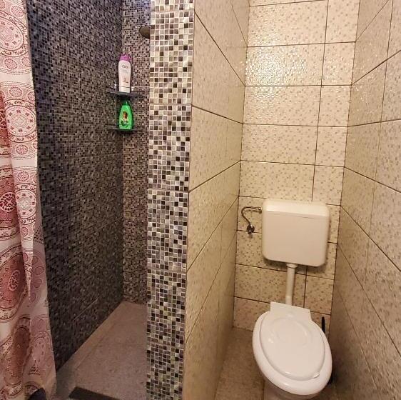 سوییت خانوادگی, Sissy Vendégház