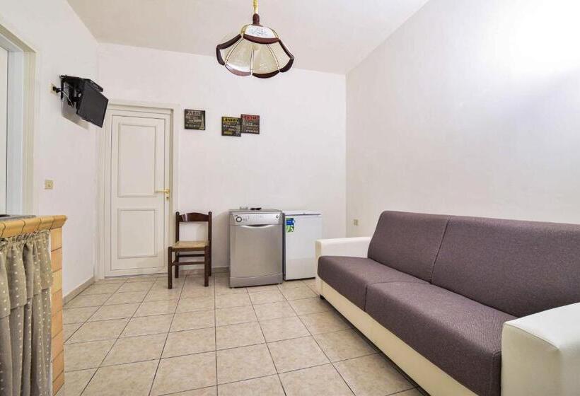 Семейный Номер, Solemareponza Casa Maria