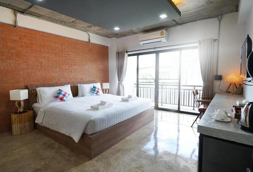 غرفة قياسية فردية, Luck Esan Loft