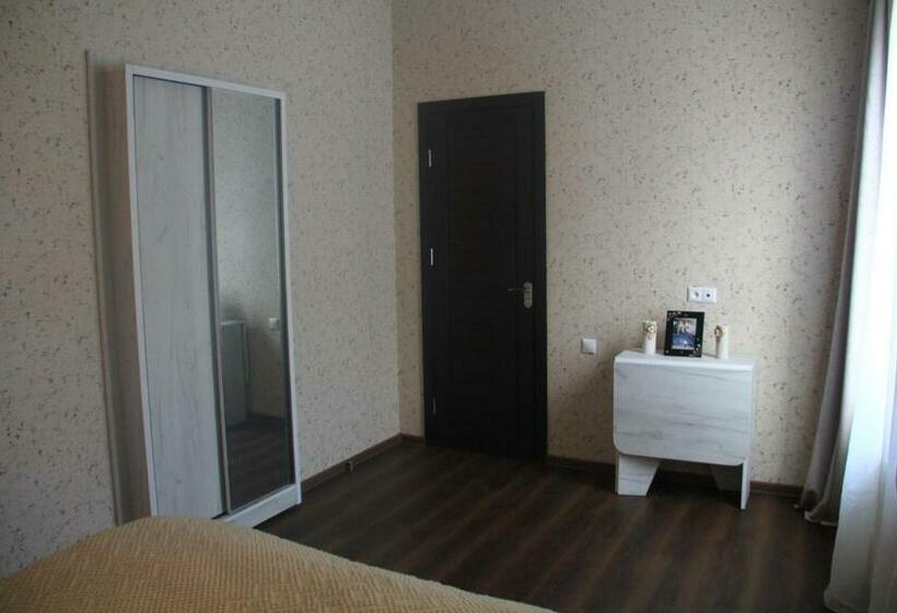 اتاق لوکس, Guest House Fifty